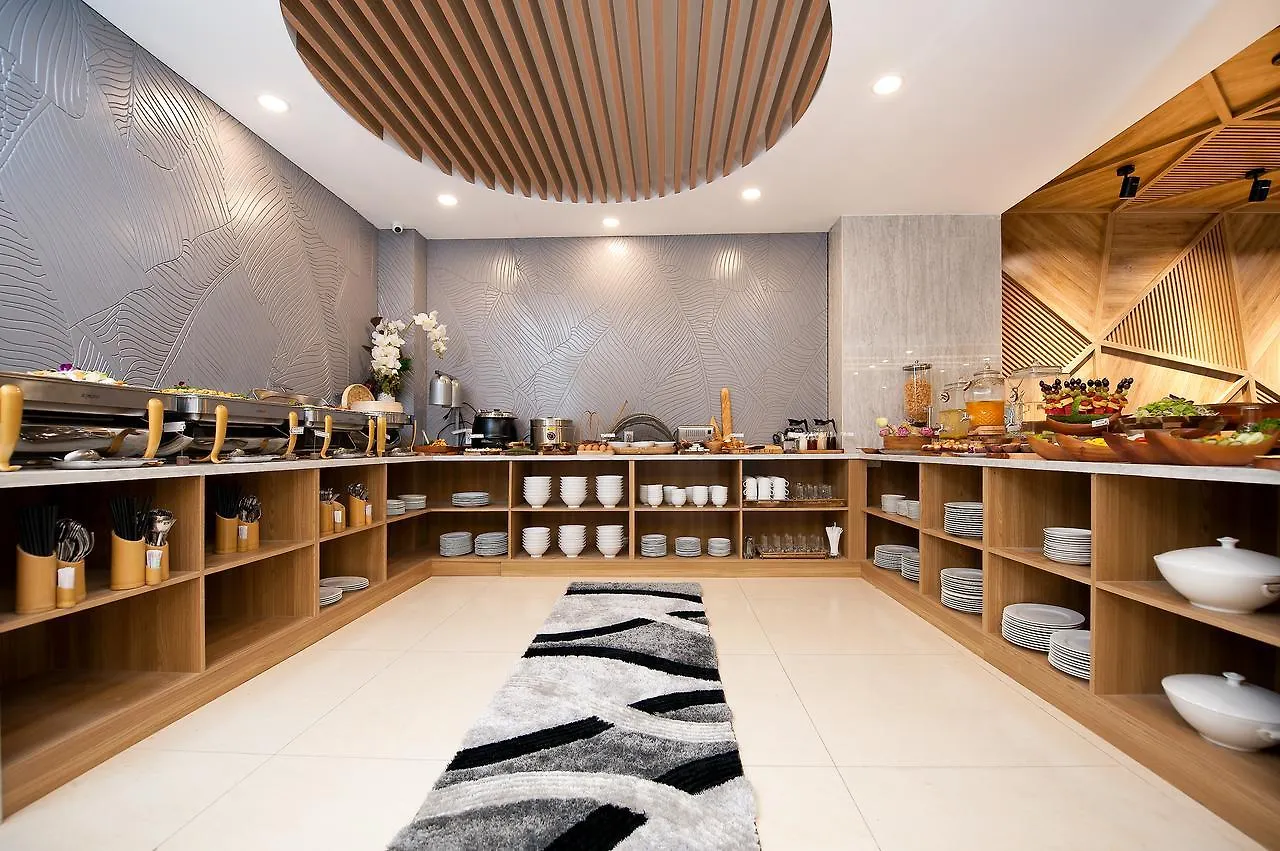 Adora Hotel Thành Pho Ho Chí Minh