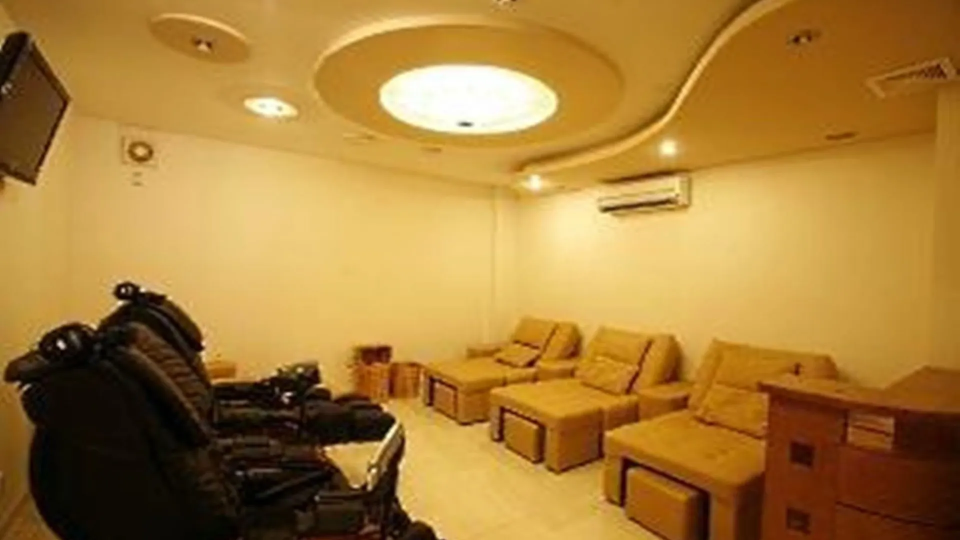 Adora Hotel Thành Pho Ho Chí Minh Vietnam